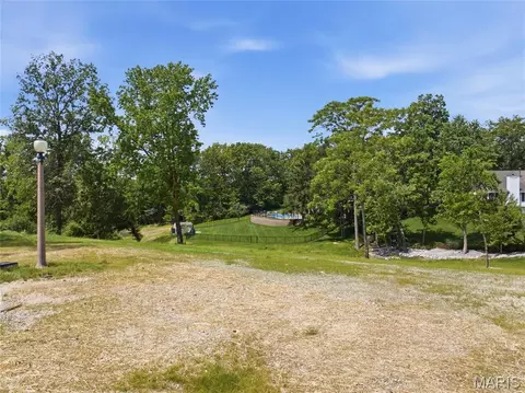 3 Summit Sta, Saint Charles, MO 63303 photo 2
