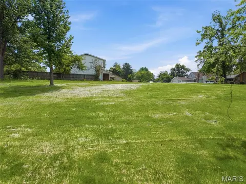 3 Summit Sta, Saint Charles, MO 63303 photo 4