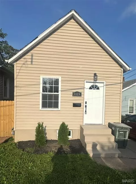 1424 Sulphur Ave, Saint Louis, MO 63110
