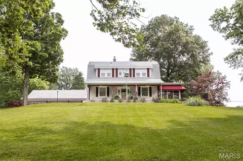 419 N 66th St, Belleville, IL 62223