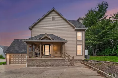 5522 Bourbeuse Cmn #4, Weldon Spring, MO 63304