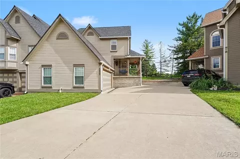 Exterior - 5522 Bourbeuse Cmn #4, Weldon Spring, MO 63304 photo 3 of 4