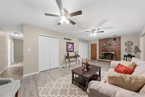 Living - 1219 Hobson Dr, Ferguson, MO 63135 photo 4 of 5