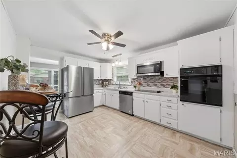 Kitchen - 1219 Hobson Dr, Ferguson, MO 63135 photo 2 of 3