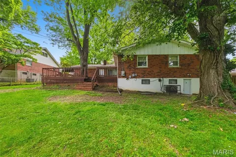 Exterior - 1219 Hobson Dr, Ferguson, MO 63135 photo 8 of 12