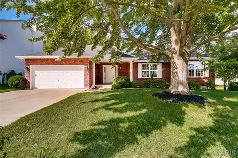 1209 Quiet Woods Dr, Saint Peters, MO 63376