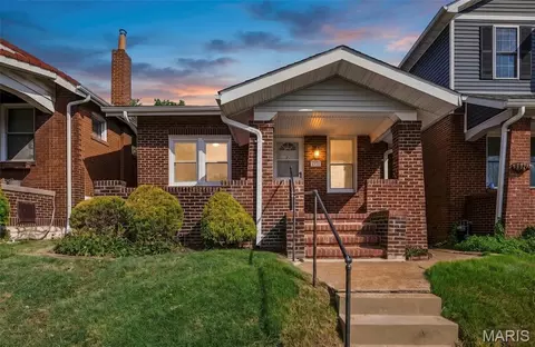 4925 Delor St, Saint Louis, MO 63109