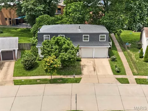 3123 Donnycave Ln, Maryland Heights, MO 63043