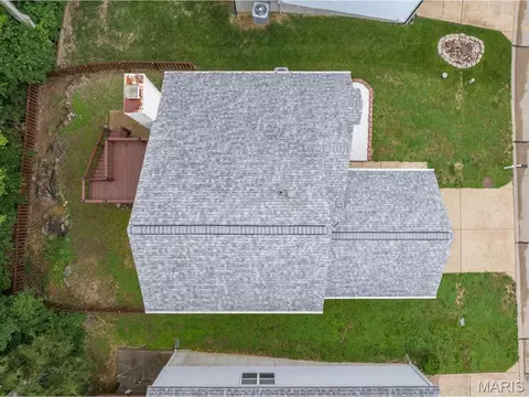 638 Cascade Lake Ct, Ballwin, MO 63021 photo 32