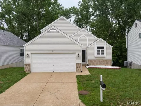638 Cascade Lake Ct, Ballwin, MO 63021 photo 4