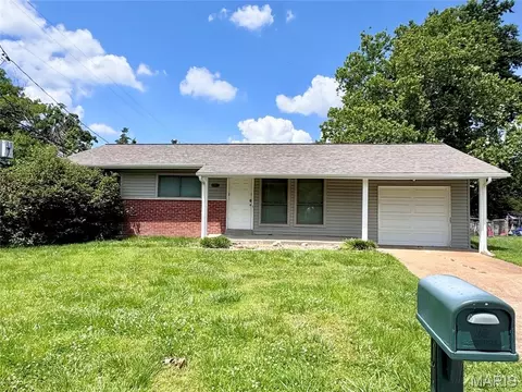 927 Flair Ct, Saint Louis, MO 63146