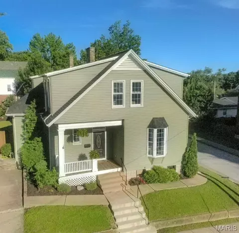 330 S 6th St, Saint Charles, MO 63301
