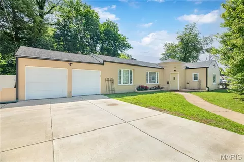 102 Mesa, Collinsville, IL 62234