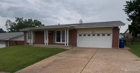 4347 Varano Dr, Florissant, MO 63033