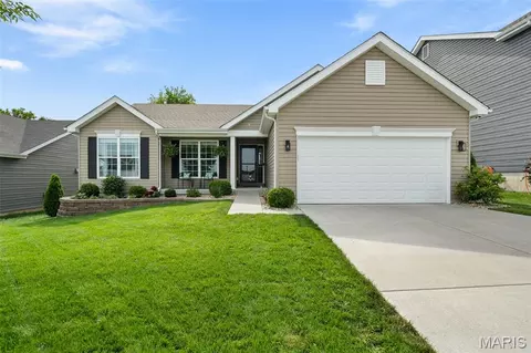 915 Crestwood Ln, O'fallon, MO 63366