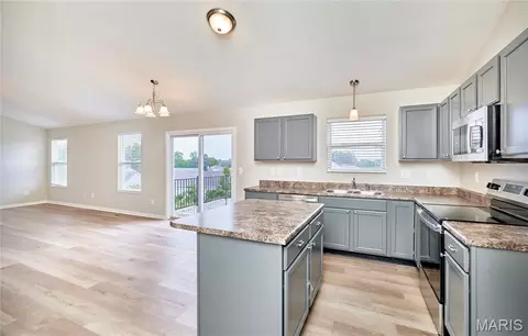 Kitchen - 10 Sugarberry Ct, Troy, MO 63379 photo 4 of 4