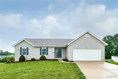 10 Sugarberry Ct, Troy, MO 63379