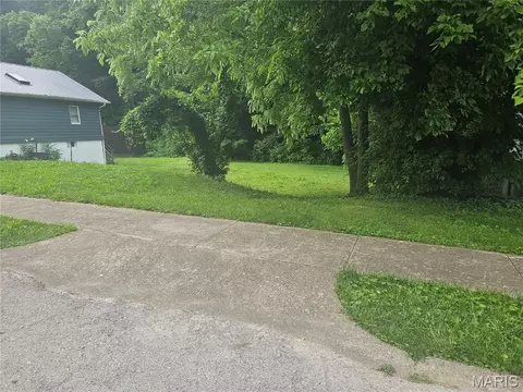 519 Riverside St, Hannibal, MO 63401 photo 4