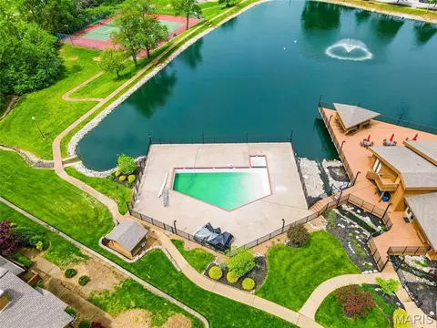Exterior - 704 Hemingway Ln #E, Weldon Spring, MO 63304 photo 18 of 18