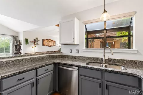 Kitchen - 704 Hemingway Ln #E, Weldon Spring, MO 63304 photo 2 of 4