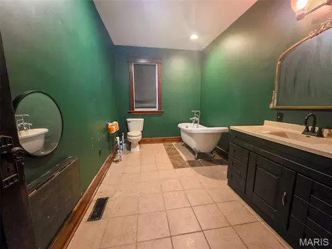 Bath - 306 E Main St, Teutopolis, IL 62467 photo 1 of 2
