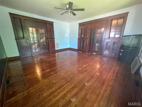 Living - 306 E Main St, Teutopolis, IL 62467 photo 3 of 5