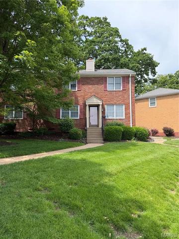 9024 W Swan Cir, Brentwood, MO 63144