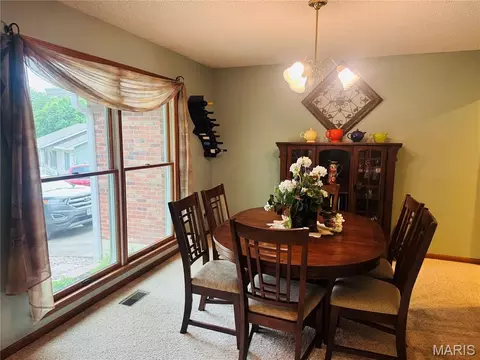 Dining - 4141 Windmere Dr, Hannibal, MO 63401 photo 1 of 2