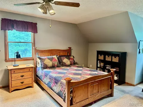 Bedroom - 4141 Windmere Dr, Hannibal, MO 63401 photo 7 of 11