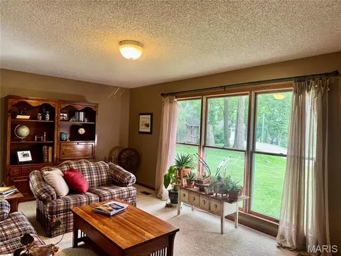 Living - 4141 Windmere Dr, Hannibal, MO 63401 photo 5 of 5