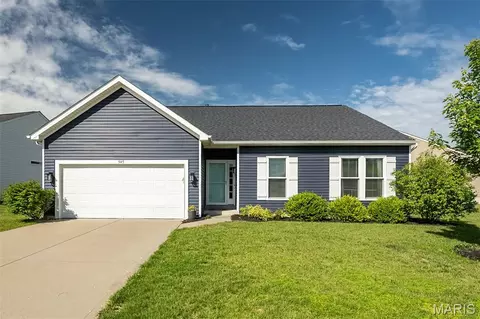 545 Crystal Stream Dr, Wentzville, MO 63385