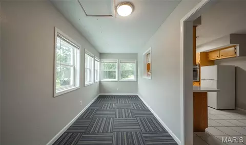 Entry Way - 522 Highway Ff, Bourbon, MO 65441 photo 3 of 4