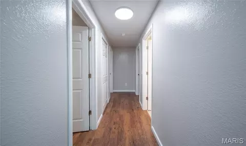 Entry Way - 522 Highway Ff, Bourbon, MO 65441 photo 1 of 4