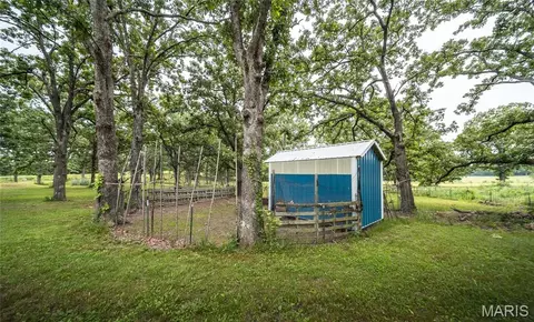 Exterior - 522 Highway Ff, Bourbon, MO 65441 photo 4 of 10