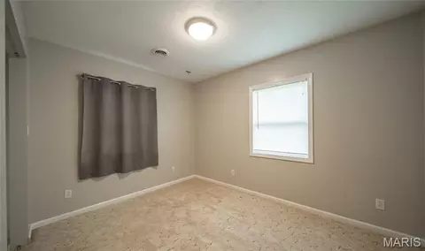 Bedroom - 522 Highway Ff, Bourbon, MO 65441 photo 5 of 5