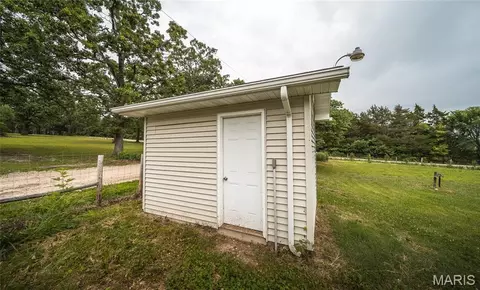Exterior - 522 Highway Ff, Bourbon, MO 65441 photo 10 of 10