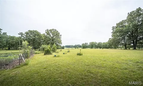 Exterior - 522 Highway Ff, Bourbon, MO 65441 photo 6 of 10