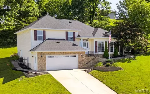 210 Macarthur St, New Haven, MO 63068