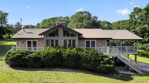 125 Rolling Acres Ln, Hillsboro, MO 63050
