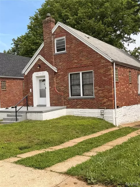 1739 Grape Ave, Saint Louis, MO 63147