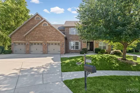 1028 Hollow Valley Ct, Caseyville, IL 62232