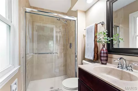 Bath - 14 Tree Hill Ct, Manchester, MO 63021 photo 1 of 2