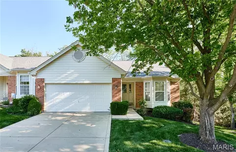 1301 Kensington Way Dr, Ellisville, MO 63011