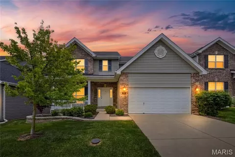 969 Meramec Grove Dr, Ballwin, MO 63021