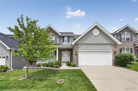 969 Meramec Grove Dr, Ballwin, MO 63021