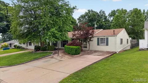 Exterior - 858 Morningside Ln, Arnold, MO 63010 photo 6 of 8