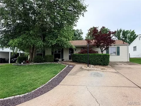 858 Morningside Ln, Arnold, MO 63010