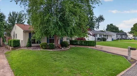 Exterior - 858 Morningside Ln, Arnold, MO 63010 photo 7 of 8