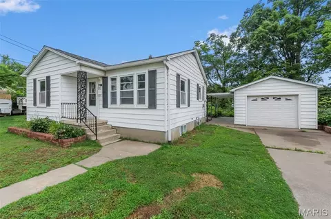 814 Star St, Perryville, MO 63775