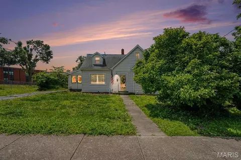 113 College St, Perryville, MO 63775